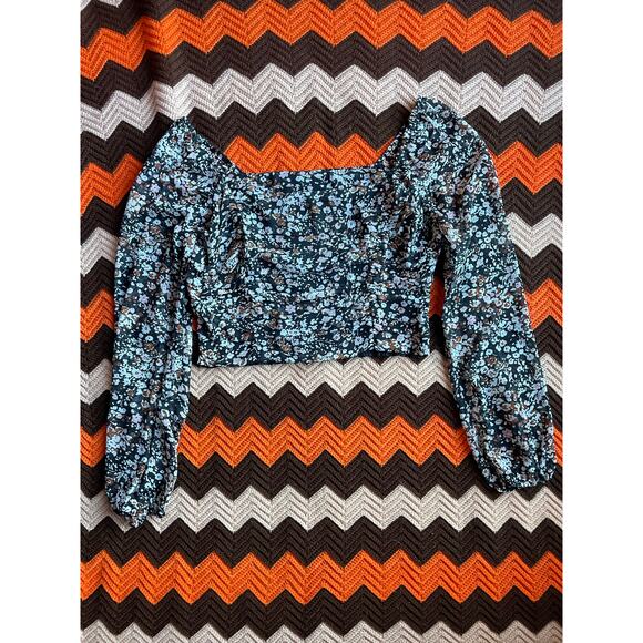 Lulus NWOT Black Floral Print Ruched Cropped Long Sleep Top sz XL - Picture 1 of 9